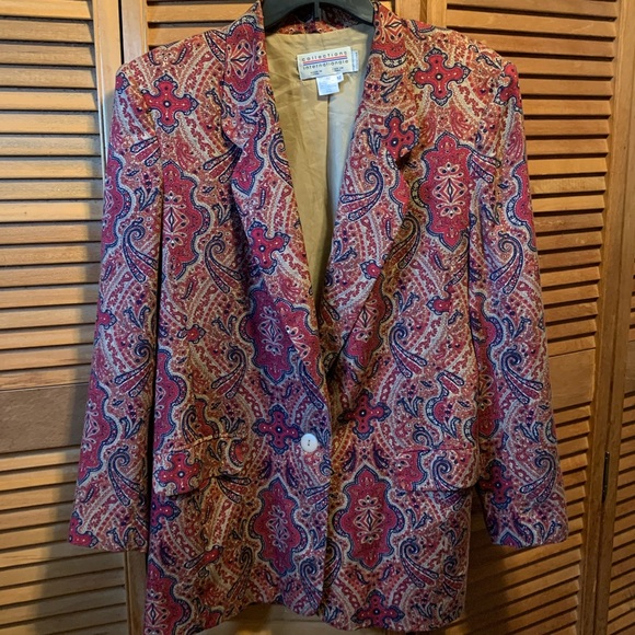 Vintage Collections Internationale Red, Navy Blue & Tan Paisley Designs - Picture 1 of 12